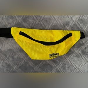 Camp Yellowjackets waist funny pack with removable pin